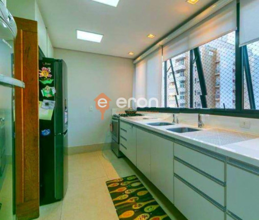 Imagem Apartamento com 3 Quartos à Venda, 260 m² Imagem Apartamento com 3 Quartos à Venda, 260 m²