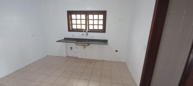 Imagem Imóvel com 3 Quartos à Venda, 150 m² Imagem Imóvel com 3 Quartos à Venda, 150 m²