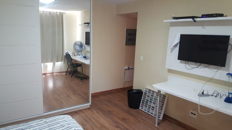 Imagem Casa com 3 Quartos à Venda, em Campo Grande - Rio De Janeiro Imagem Casa com 3 Quartos à Venda, em Campo Grande - Rio De Janeiro