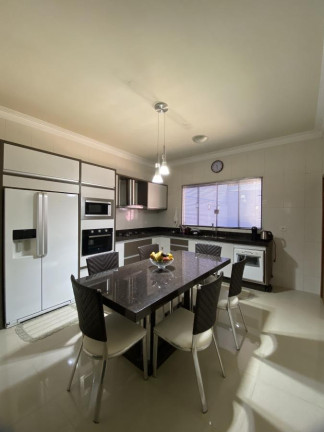 Imagem Casa com 3 Quartos à Venda, 175 m² em Jardim Tóquio - Maringá