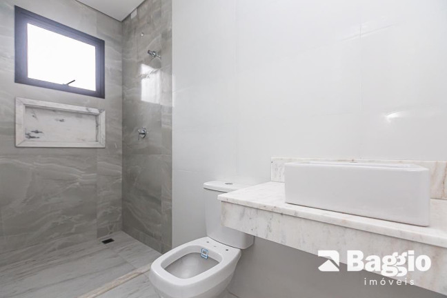 Imagem Sobrado com 3 Quartos à Venda, 129 m² em Uberaba - Curitiba