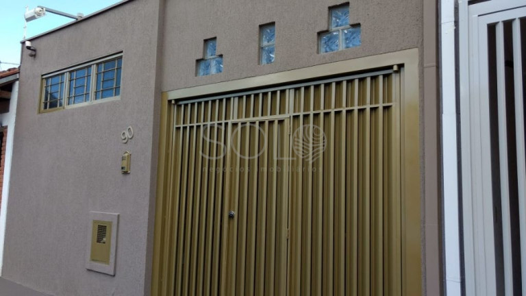 Casa com 2 Quartos para Alugar, 141 m² em Centro - Araraquara