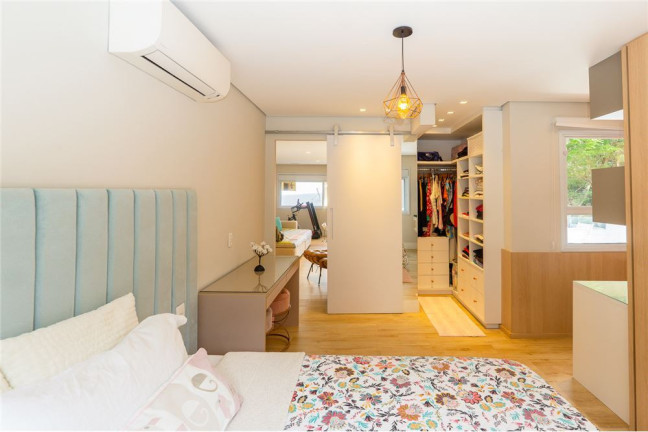 Imagem Casa com 3 Quartos à Venda, em Morumbi - São Paulo Imagem Casa com 3 Quartos à Venda, em Morumbi - São Paulo