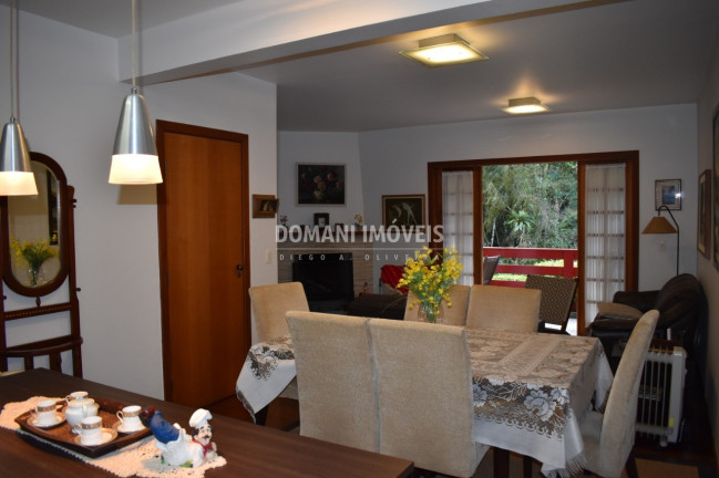 Imagem Imóvel com 3 Quartos à Venda, 104 m² em Região De Capivari - Campos Do Jordão