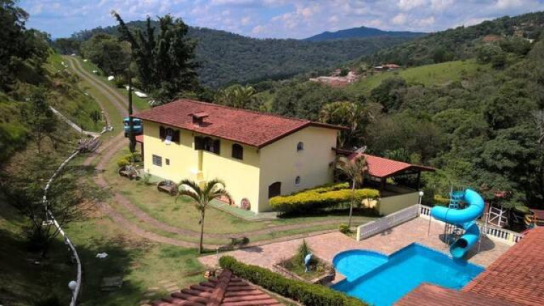 Chácara com 10 Quartos à Venda, 25.000 m² em Portão - Atibaia