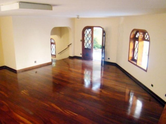 Imagem Casa com 5 Quartos à Venda, 380 m² em Jardim Marajoara - São Paulo Imagem Casa com 5 Quartos à Venda, 380 m² em Jardim Marajoara - São Paulo