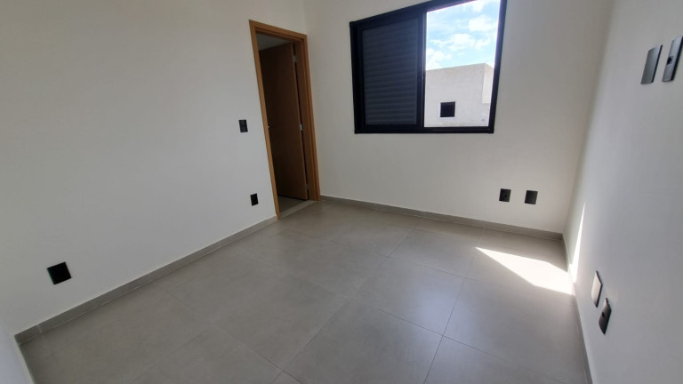 Imagem Casa com 3 Quartos à Venda, 162 m² em Vila Petrópolis - Atibaia Imagem Casa com 3 Quartos à Venda, 162 m² em Vila Petrópolis - Atibaia