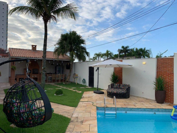 Imagem Casa com 3 Quartos à Venda, 220 m² em Florida - Praia Grande Imagem Casa com 3 Quartos à Venda, 220 m² em Florida - Praia Grande