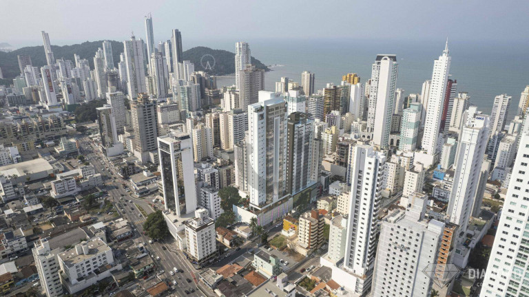 Imagem Apartamento com 3 Quartos à Venda, 211 m² em Centro - Balneário Camboriú Imagem Apartamento com 3 Quartos à Venda, 211 m² em Centro - Balneário Camboriú