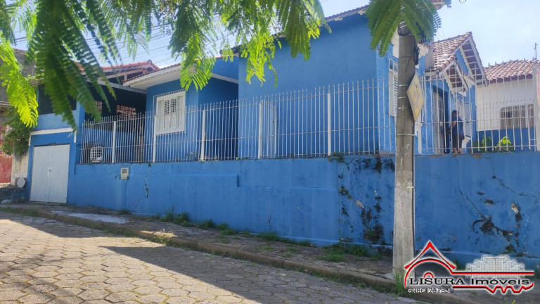 Imagem Casa com 3 Quartos para Alugar,  em Centro - Jacareí