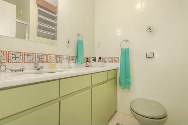 Imagem Apartamento com 2 Quartos à Venda, 59 m² em Vila Ipiranga - Porto Alegre Imagem Apartamento com 2 Quartos à Venda, 59 m² em Vila Ipiranga - Porto Alegre