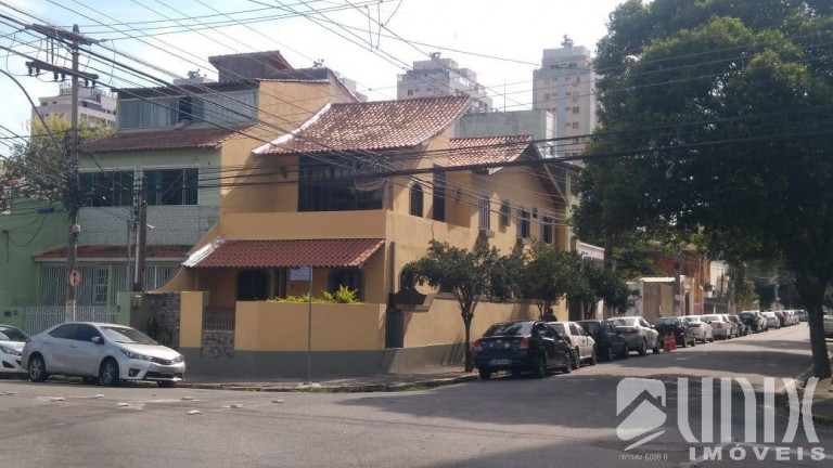 Casa com 4 Quartos para Alugar,  em Centro - Campos Dos Goytacazes