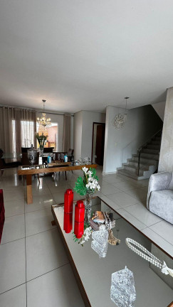 Casa com 3 Quartos à Venda, 165 m² em Cidade Universitária - Petrolina