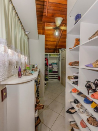 Imagem Casa com 5 Quartos à Venda, 290 m² em Jardim Itu - Porto Alegre Imagem Casa com 5 Quartos à Venda, 290 m² em Jardim Itu - Porto Alegre