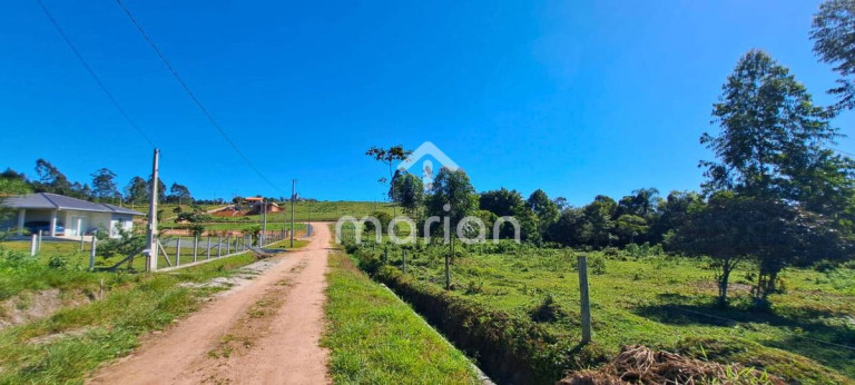 Imagem Terreno à Venda, 3.000 m² em Medeirinhos - Balneário Piçarras Imagem Terreno à Venda, 3.000 m² em Medeirinhos - Balneário Piçarras