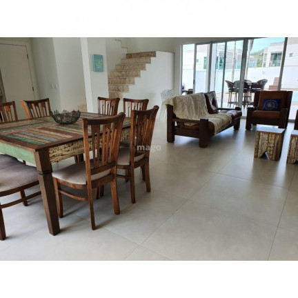 Imagem Casa com 3 Quartos à Venda, 152 m² em Barra - Balneário Camboriú