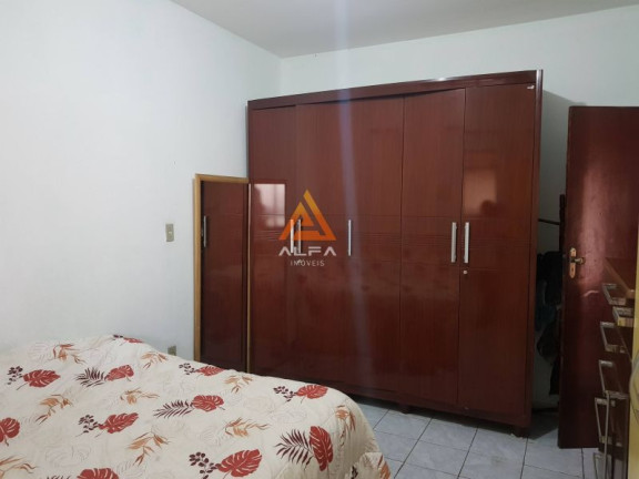 Imagem Casa com 4 Quartos à Venda, 187 m²