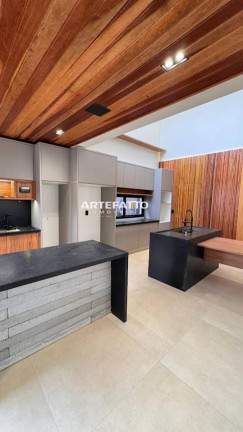 Imagem Casa com 3 Quartos à Venda, 380 m² Imagem Casa com 3 Quartos à Venda, 380 m²