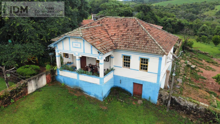 Chácara à Venda, 440.000 m² em Centro - Aiuruoca
