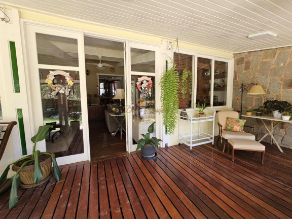 Imagem Casa com 4 Quartos à Venda, 1.296 m² em Albuquerque - Teresópolis Imagem Casa com 4 Quartos à Venda, 1.296 m² em Albuquerque - Teresópolis