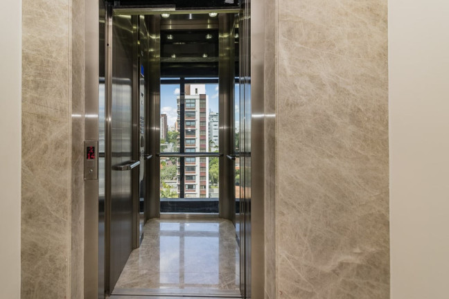 Imagem Apartamento com 3 Quartos à Venda, 178 m² em Rio Branco - Porto Alegre