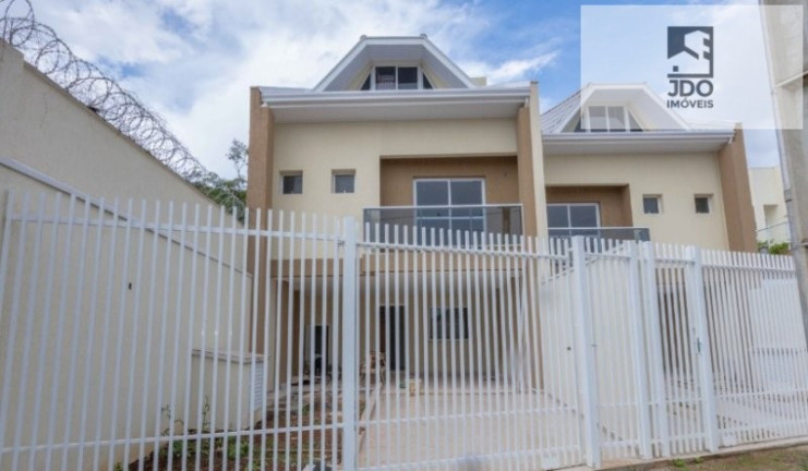 Sobrado com 3 Quartos à Venda, 209 m² em Campo Comprido - Curitiba
