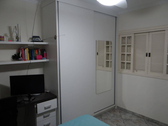 Imagem Casa com 3 Quartos à Venda, em Jardim Das Bandeiras - Taubaté Imagem Casa com 3 Quartos à Venda, em Jardim Das Bandeiras - Taubaté