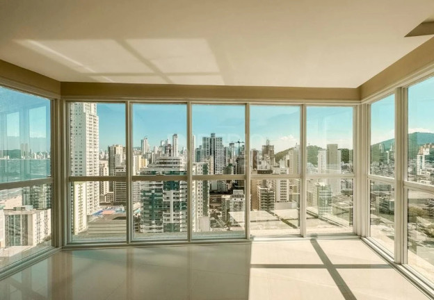 Imagem Apartamento com 3 Quartos à Venda, 114 m² em Centro - Balneário Camboriú Imagem Apartamento com 3 Quartos à Venda, 114 m² em Centro - Balneário Camboriú