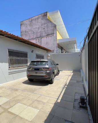 Imagem Sobrado com 4 Quartos para Alugar,  em Jardim Renascença - São Luís