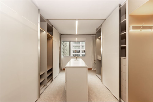 Imagem Apartamento com 3 Quartos à Venda, 198 m² em Itaim Bibi - São Paulo