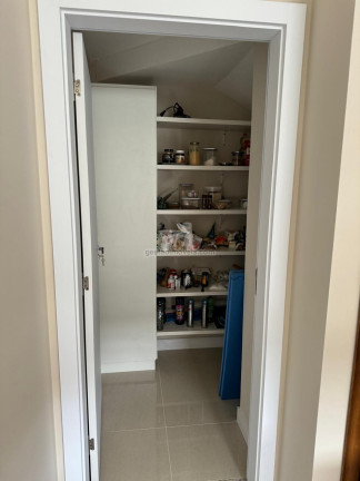 Imagem Casa com 3 Quartos à Venda, 252 m² em Santa Regina - Camboriú