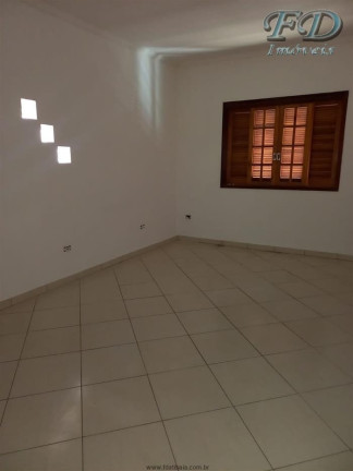 Imagem Casa com 3 Quartos à Venda, 250 m² em Terra Preta - Mairiporã Imagem Casa com 3 Quartos à Venda, 250 m² em Terra Preta - Mairiporã