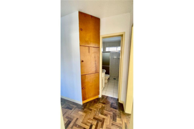 Imagem Imóvel com 2 Quartos à Venda,  em Menino Deus - Porto Alegre