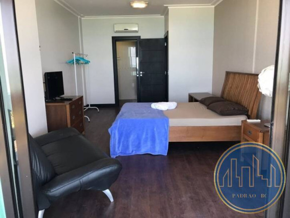 Imagem Casa com 4 Quartos para Temporada, 380 m² em Estaleiro - Balneário Camboriú Imagem Casa com 4 Quartos para Temporada, 380 m² em Estaleiro - Balneário Camboriú