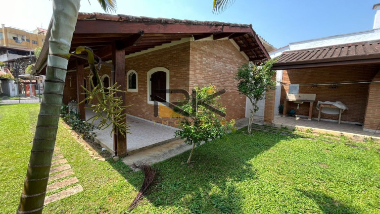 Imagem Casa com 2 Quartos à Venda, 110 m² em Barra Da Lagoa - Ubatuba Imagem Casa com 2 Quartos à Venda, 110 m² em Barra Da Lagoa - Ubatuba