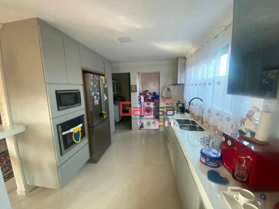 Imagem Casa com 4 Quartos à Venda, 204 m² em Vila Sao Pedro - São Pedro Da Aldeia Imagem Casa com 4 Quartos à Venda, 204 m² em Vila Sao Pedro - São Pedro Da Aldeia