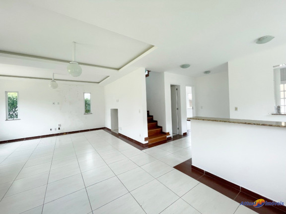 Imagem Casa com 4 Quartos à Venda, 205 m² em Albuquerque - Teresópolis Imagem Casa com 4 Quartos à Venda, 205 m² em Albuquerque - Teresópolis