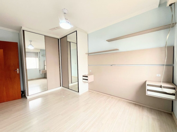Imagem Imóvel com 2 Quartos à Venda, em Cristal - Porto Alegre Imagem Imóvel com 2 Quartos à Venda, em Cristal - Porto Alegre
