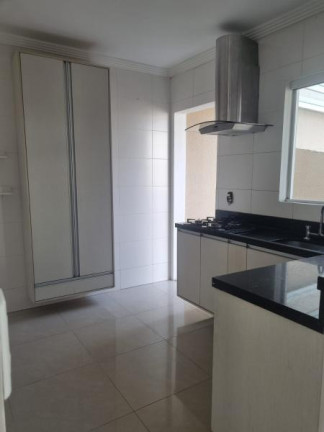 Imagem Sobrado com 3 Quartos para Alugar,  em Bairro Alto - Curitiba