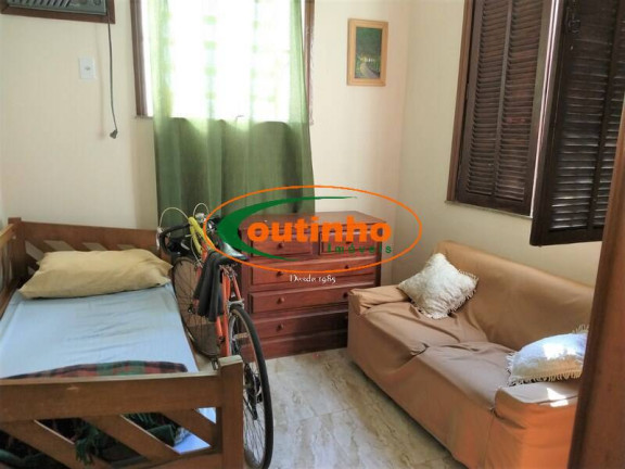 Imagem Casa com 5 Quartos à Venda, 224 m² em Vila Isabel - Rio De Janeiro Imagem Casa com 5 Quartos à Venda, 224 m² em Vila Isabel - Rio De Janeiro