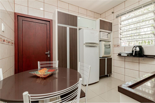 Imagem Casa com 3 Quartos à Venda, em Vila Ipiranga - Porto Alegre Imagem Casa com 3 Quartos à Venda, em Vila Ipiranga - Porto Alegre
