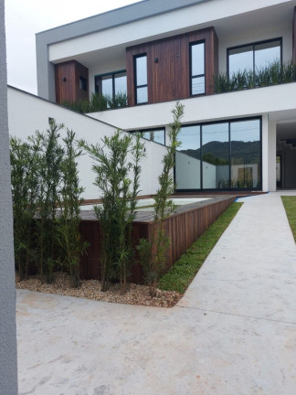 Imagem Casa com 3 Quartos à Venda, 150 m² em Rio Pequeno - Camboriú Imagem Casa com 3 Quartos à Venda, 150 m² em Rio Pequeno - Camboriú