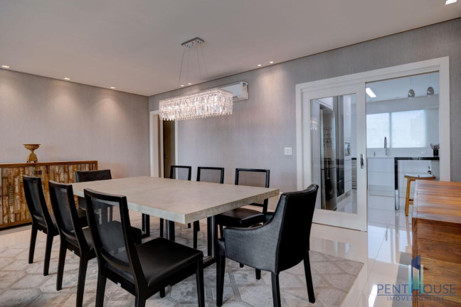 Imagem Apartamento com 4 Quartos à Venda, 180 m² em Centro - Balneário Camboriú Imagem Apartamento com 4 Quartos à Venda, 180 m² em Centro - Balneário Camboriú