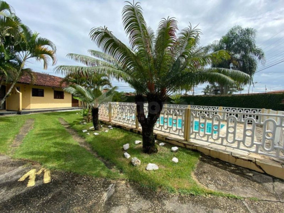 Imagem Casa com 2 Quartos à Venda, 65 m²