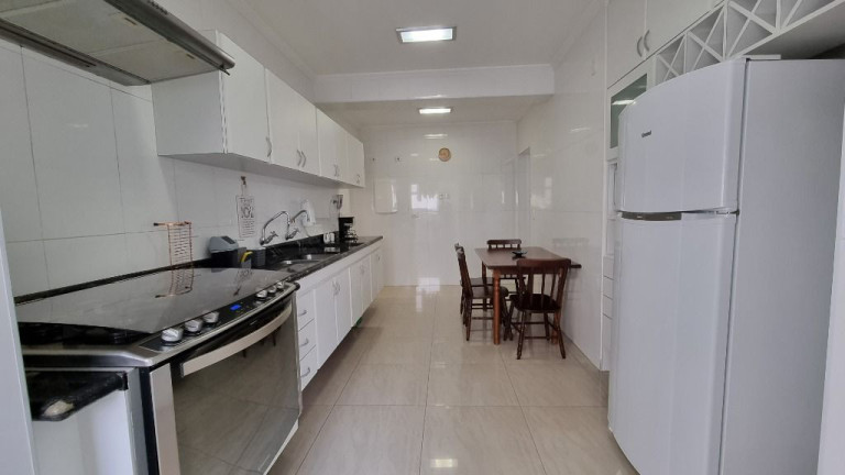 Imagem Apartamento com 3 Quartos à Venda, 130 m² em Pitangueiras - Guarujá