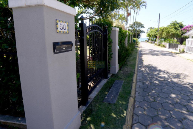 Imagem Casa com 3 Quartos à Venda, 440 m² em Centro - Porto Belo Imagem Casa com 3 Quartos à Venda, 440 m² em Centro - Porto Belo