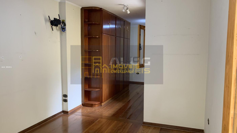 Imagem Casa com 3 Quartos à Venda, 230 m² em Vila Osasco - Osasco