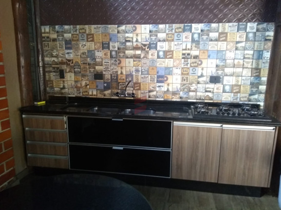 Imagem Casa com 3 Quartos à Venda, 630 m² em Guaíra - Curitiba Imagem Casa com 3 Quartos à Venda, 630 m² em Guaíra - Curitiba