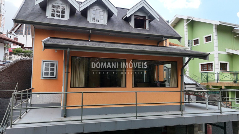 Imagem Casa com 2 Quartos à Venda, 215 m² em Região Do Toriba - Campos Do Jordão Imagem Casa com 2 Quartos à Venda, 215 m² em Região Do Toriba - Campos Do Jordão
