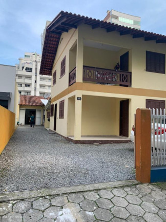 Imagem Casa com 3 Quartos para Temporada, 140 m² em Meia Praia - Itapema